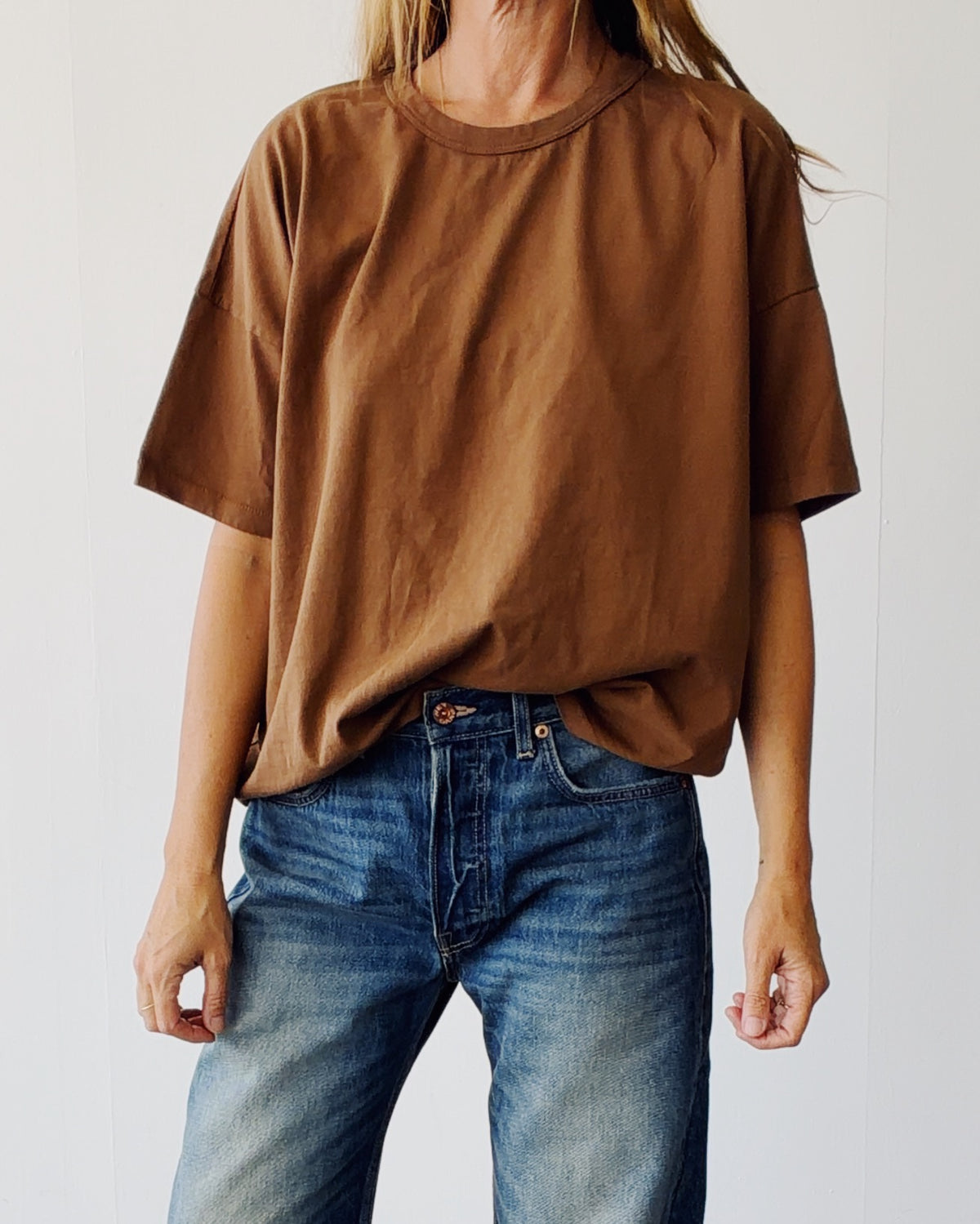 The Oversized Tee Carob