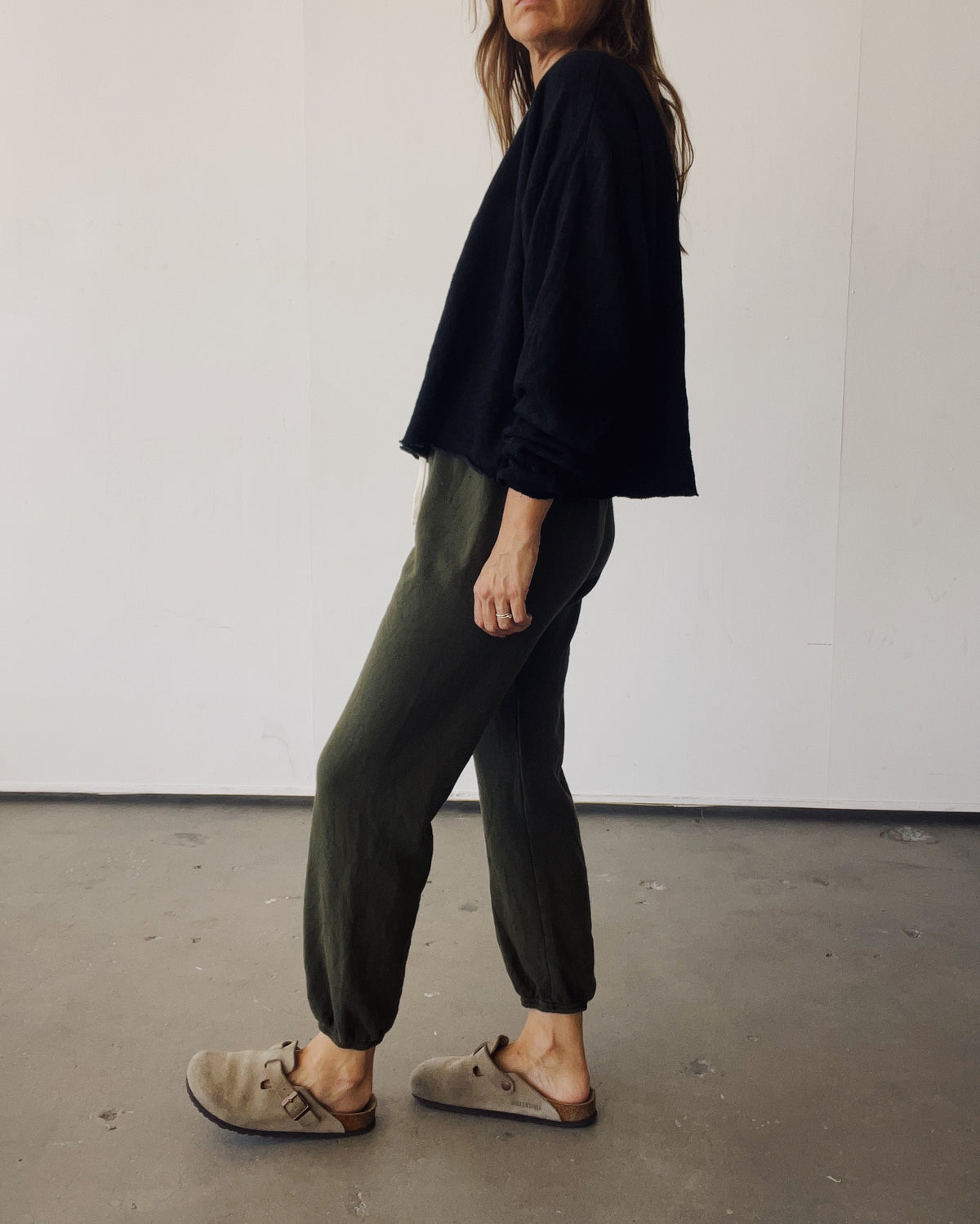 The Boxy Crop Sweatshirt Black